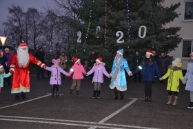 7 декабря 2019 года в Олекшицах зажглись огни новогодней елки
