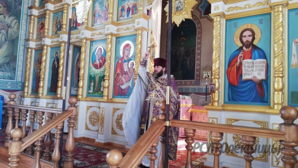 В храме Покрова-Пресвятой Богородицы агрогородка Олекшицы отслужили молебен о здравии всех работников