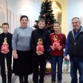 Профком предприятия в рамках благотворительной акции "Наши дети" поздравил участников ансамбля "Тутти"