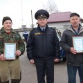 Начальник Берестовицкого РОВД на собрании коллектива наградил работников РСУП "Олекшицы"