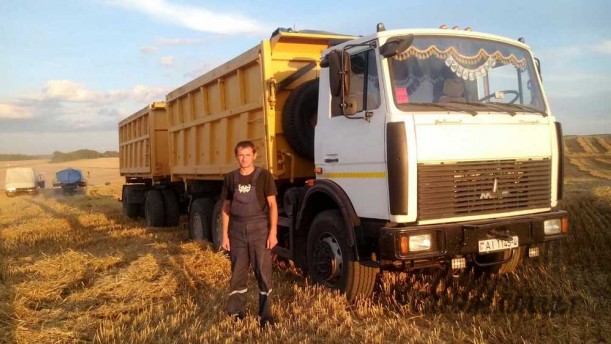 Авдитовский Сергей первым в хозяйстве перевез 1000 тонн зерна