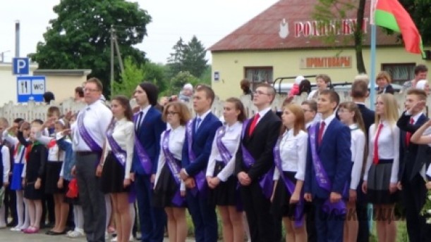 Выпускники Олекшицкой средней школы (11 класс) поступили в высшие и средне-специальные учебные заведения