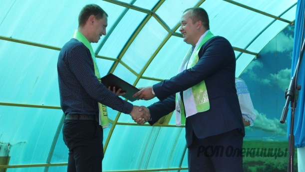 Комбайнер предприятия Петлицкий Александр занял второе место в районном соревновании среди молодежных экипажей